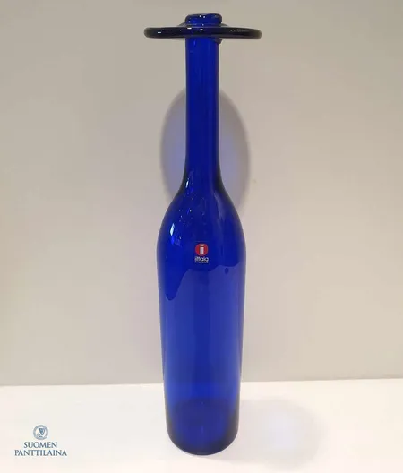 Pullo iittala, Pro Arte, Design Oiva Toikka, signeeraus Oiva Toikka Nuutajärvi 79/2000, korkeus 29cm