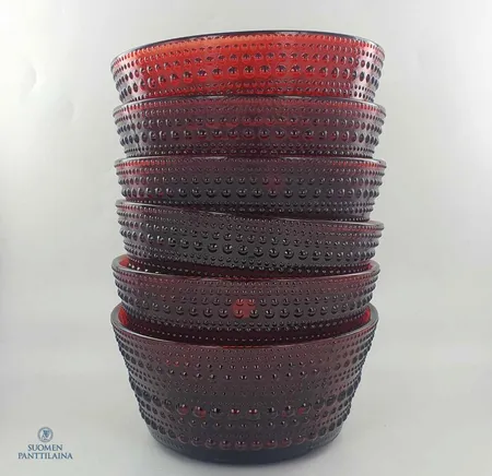 Kuusi jälkiruokakulhoa, Iittala, Kastehelmi, Ø 110mm, punainen