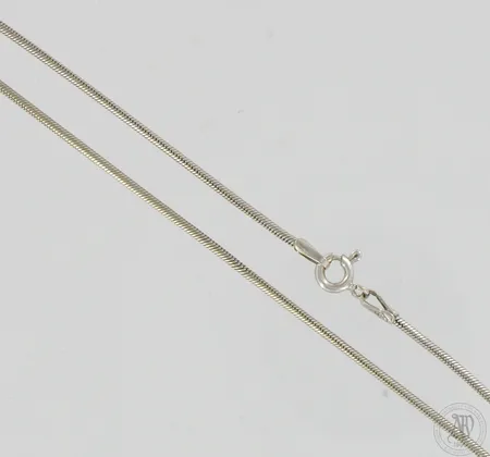 Käärme-kaulaketju, pituus 39cm, 585 valkokulta,  Paino: 6,2 g