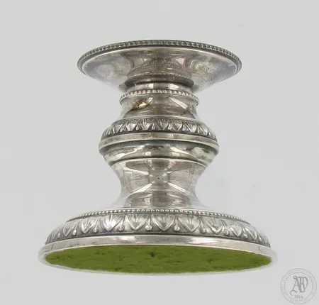 Kynttilänjalka, korkeus 68mm, kaiverrettu, 830br, Paino: 106,1 g