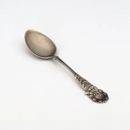 Lusikka, 146mm, kaiverrettu, 813,  Paino: 22,2 g