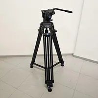 Fotopro DV-2 -videojalusta, kantolaukku, osto- ja huoltokuitti Paino: 0 g