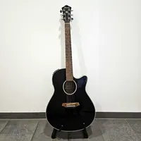Elektroakustinen kitara Ibanez, malli AEM20-BK-OP-02, sarjanumero E 01814983, Korea, pientä käytön jälkeä, kova kantolaukku