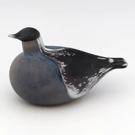 Lasilintu, Iittala, Punatulkku harmaa, Nuutajärvi, signeeraus Oiva Toikka, korkeus 80mm, pituus 130mm  Lähetetään postipakettina.