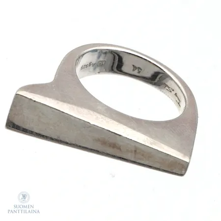Sormus, Thomas Sabo, koko 17, 925,  Paino: 8,2 g