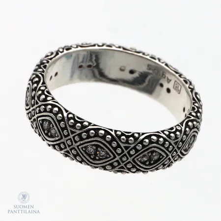 Kivisormus, Thomas Sabo, koko 16½,  925br,  Paino: 4,5 g