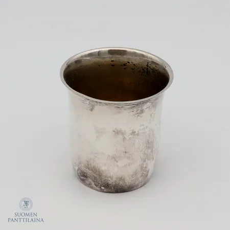Viallinen hopeakuppi, korkeus 70mm, 813,  Paino: 73,1 g