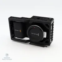 Elokuvakamera, Blackmagic Design Pocket Cinema Camera 4K, laturi ja laukku Lowepro. 