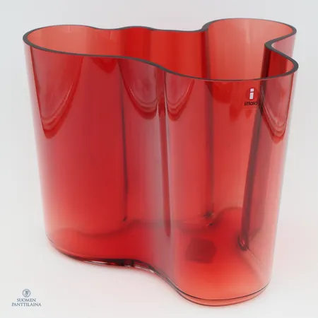 Aalto-maljakko Iittala, laser-kaiverrus Alvar Aalto Iittala, korkeus 160mm, karpalo 