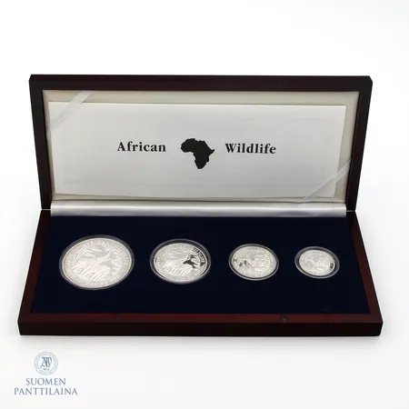 Rahasarja African Wildlife 2003, neljä juhlarahaa, nimellisarvo 18000 Kwachaa, 343/2000, yhteispaino 116,62 Paino: 0 g
