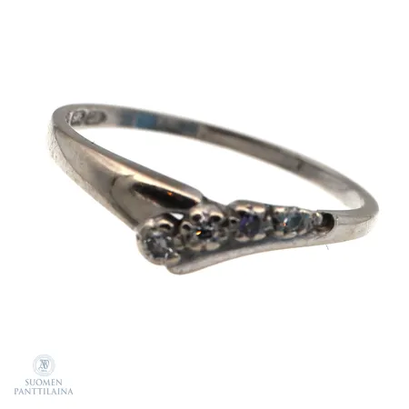 Viallinen timanttisormus 4xn.0.005-0.01ct, yksi timantti puuttuu, koko 17½, 585 valkokulta,   Paino: 1,4 g