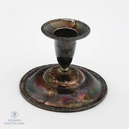 Kynttilänjalka, kaiverrettu,  korkeus 70mm, 830br,  Paino: 129,7 g