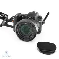 Canon EOS 90D -järjestelmäkamera ja Objektiivi Canon EF-S 24mm 1:2.8 STM.