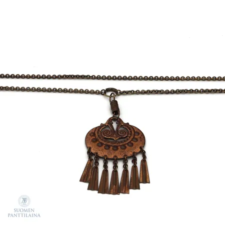 Kaulakoru, ketjun pituus 80cm, riipuksen korkeus 110mm, Kuutar, Kalevala, pronssi.