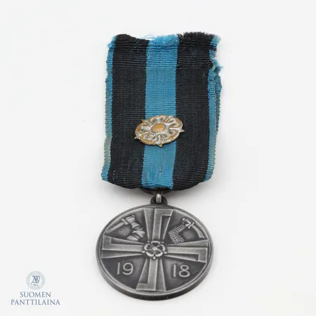 Vapaussodan mm 1918 ruusukkeella