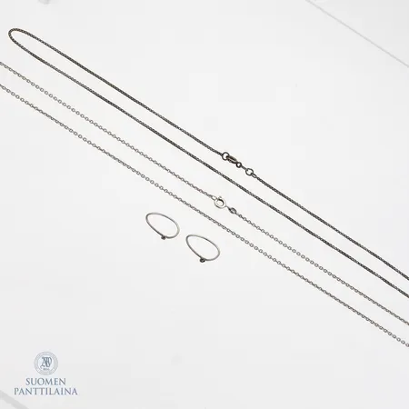 Venetsia-kaulaketju ja ankkuri-kaulaketju pituus 48cm ja 50,5cm, Korvakorut, vääntyneet, 813,   Paino: 7,4 g