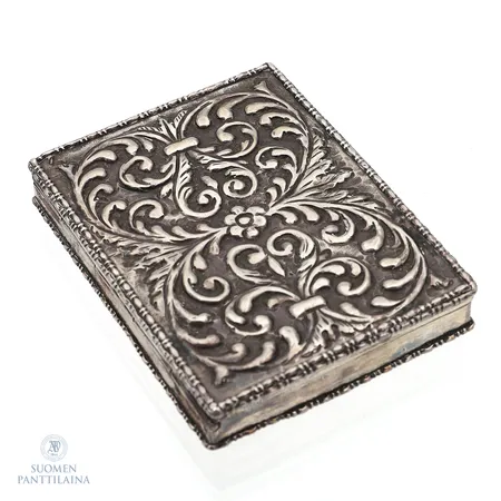 Hopeinen pillerirasia, mitat 71x52mm, 800h,  Paino: 57 g