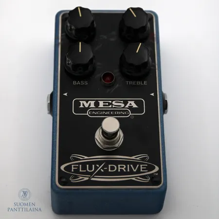 Pedaali Mesa Flux-drive, pientä käytöstä aiheutunutta kulumaa