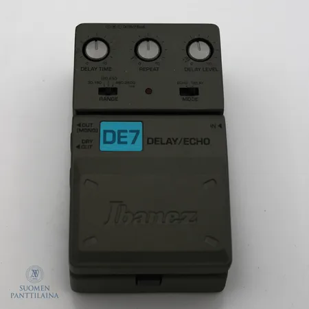Pedaali Ibanez DE7 delay/echo, pientä käytöstä aiheutunutta kulumaa