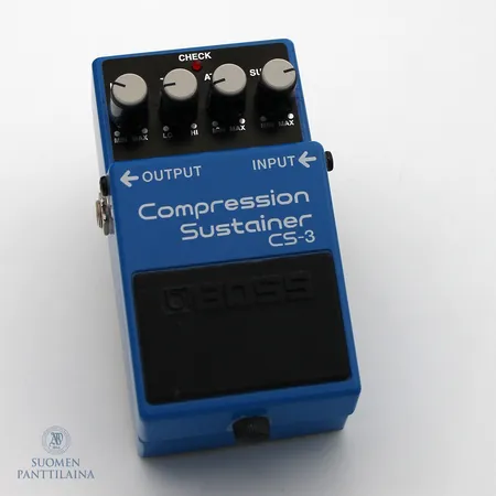 Efektipedaali, Boss CS-3, laatikko. Lähetetään postipakettina.
