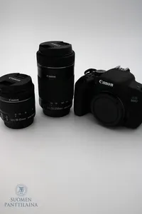 Järjestelmäkamera, Canon EOS 800D ja 2 objektiivia Canon EFS 18-55mm 1:4-5.6 IS STM ja 55-250mm 1:4-5.6 IS STM, laturi ja laukku, ostokuitit.