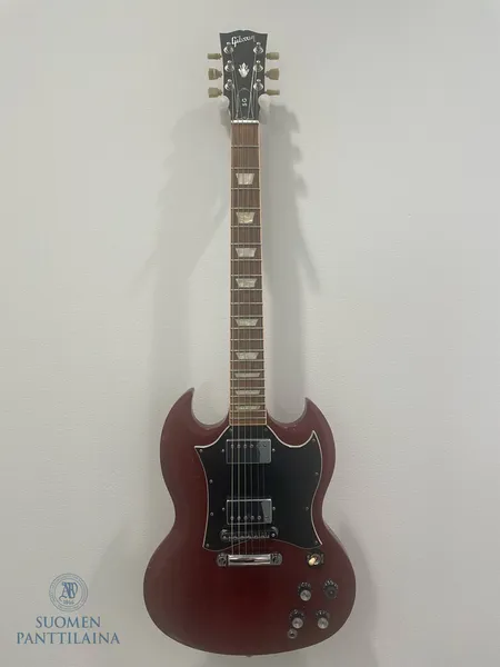 Sähkökitara gibson SG Standart, made in USA, vuodelta 2011, sr.119211389, käytön jälkiä, Gibson kova laukku Lähetetään postipakettina.