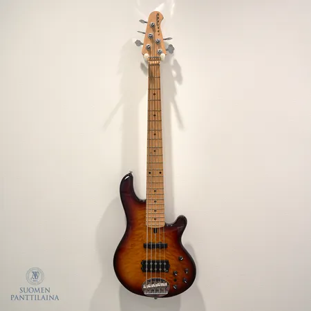 Sähköbasso, Lakland Skyline 55-02 Deluxe 5 CS, kovakantolaukku Ei lähetetä