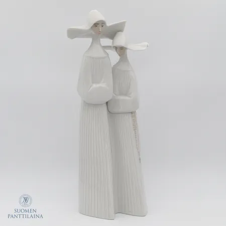 Posliinifiguuri LLadro, "Monjas" Nunnat 4611, korkeus 33cm, design Fulgencio Garcia, käsityö, Made in Spain.