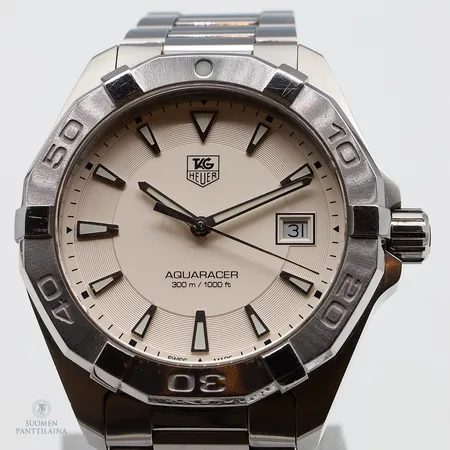 Teräsrannekello TagHeuer Aquaracer WAY1111 RZB1649, quartz, rannekkeessa pieniä käytön jälkiä, rungon Ø 40mm, rannekkeen pituus 175mm