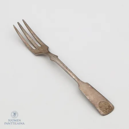 Leikkelehaarukka, Musla, pituus 116mm, Hämeenlinna, vuodelta 1954, 813, Paino: 11,8 g