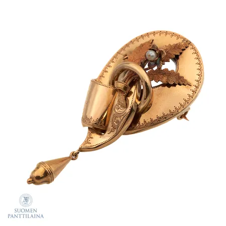 Rintaneula helmellä , Ruotsi, vuodelta 1877, korkeus 65mm, 750,  Paino: 8 g