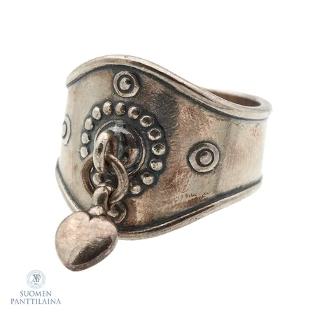 Sydänsormus, Kalevala Koru, koko 18, 925, Paino: 8,8 g