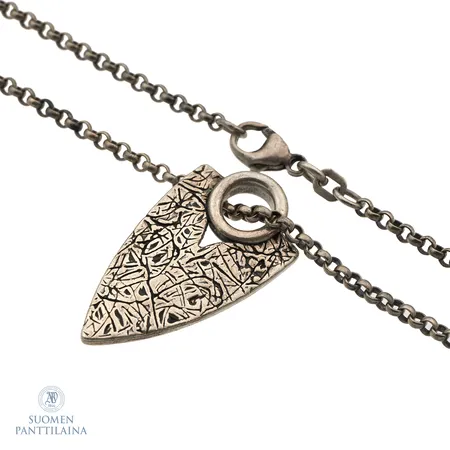 Kaulakoru Kalevala, Elämän roihu, ketjun pituus 45,5-50,5cm, riipuksen korkeus 32mm, 925, Paino: 14,4 g