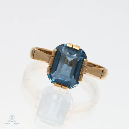 Kivisormus, koko 18½, 585br,  Paino: 3,7 g