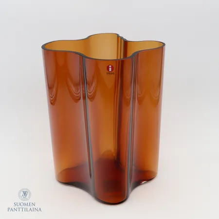 Maljakko, Aalto, Stockmann 160, Iittala, korkeus 180mm, Ø 130mm, kupari ja laatikko. 