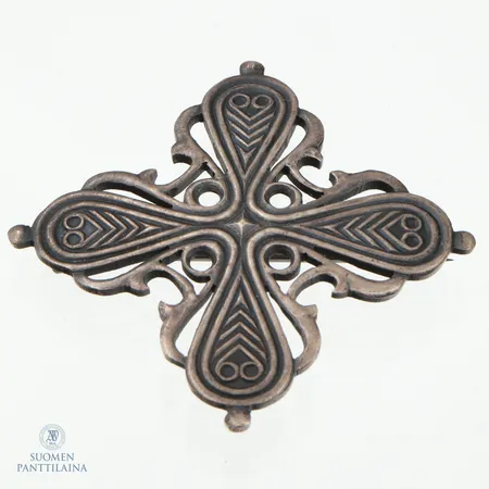 Rintakoru, Kalevala, Räisälänristi, Ø 55mm, neula ei alkuperäinen, vuodelta 1946, 813, Paino: 17,4 g