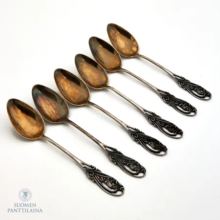 Kuusi kahvilusikkaa, kaiverrettu, pituus 114mm, 813,  Paino: 55,5 g