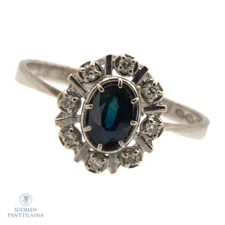 Diana-timanttisormus kivellä 8xn.0.01ct, kaiverrettu, koko 18, 585br valkokulta,  Paino: 2 g