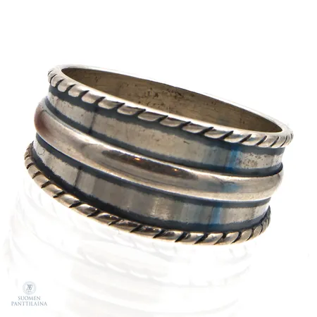 Sormus Kalevala Koru, Karjaan sormus, koko 19, 925,  Paino: 5,3 g