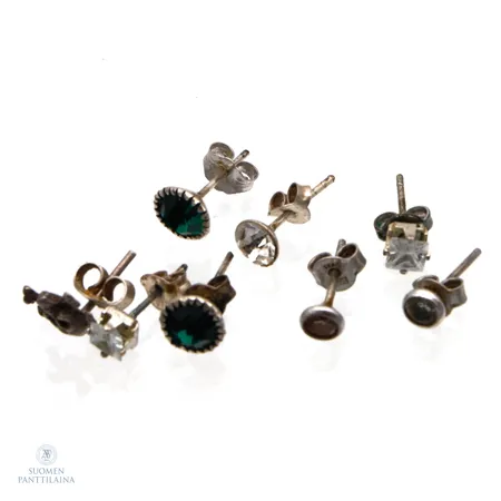 Kahdeksan kivikorvakorua, 800-925br,  Paino: 2,9 g