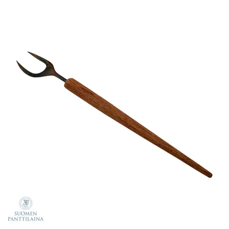 Atrain, pituus 170mm, metallia ja puuta