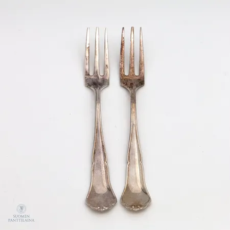 Kaksi leivoshaarukkaa, Chippendale, pituus 115mm, 830,  Paino: 25,5 g
