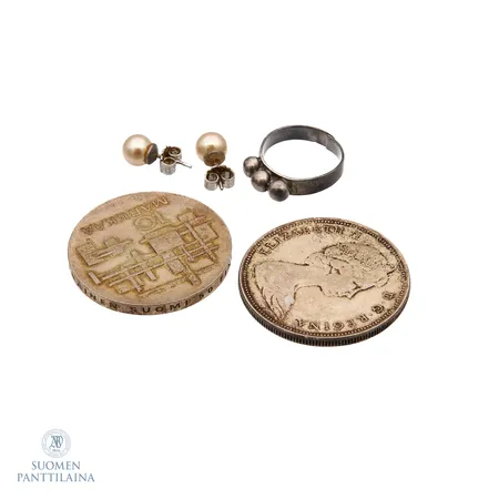 Viallisia hopeaesineitä, 500-925br, Paino: 51,9 g