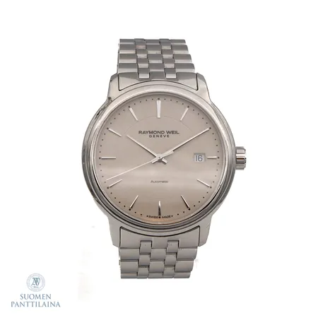Teräsrannekello Raymond Weil Maestro, ref. 2237-ST-65011, automaatti, rungon Ø 39mm, rannekkeen pituus 180mm, rannekkeessa kevyitä käytön jälkiä, 5 jatkopalaa ja 2 ranneketappia, takuukortti Laatukoru 13.8.2020, laatikot.