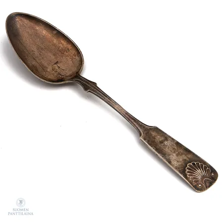 Ruokalusikka, Musla, kaiverrettu, pituus 174mm, 813h,  Paino: 32,9 g