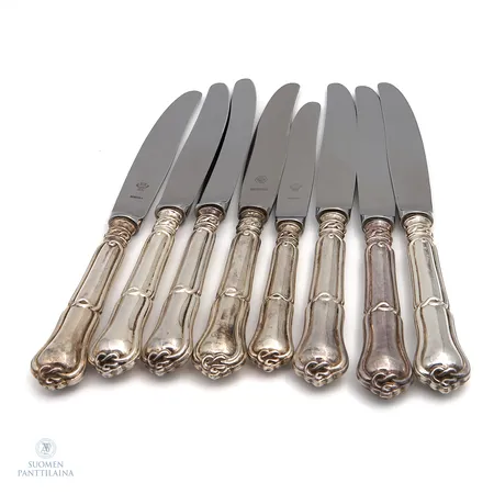 Kahdeksan ruokaveistä, kaiverrettu, käytön jälkiä, pituus 220-251mm, 925br,  Paino: 634 g