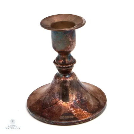 Kynttilänjalka, korkeus 83mm, 830br,  Paino: 148,6 g