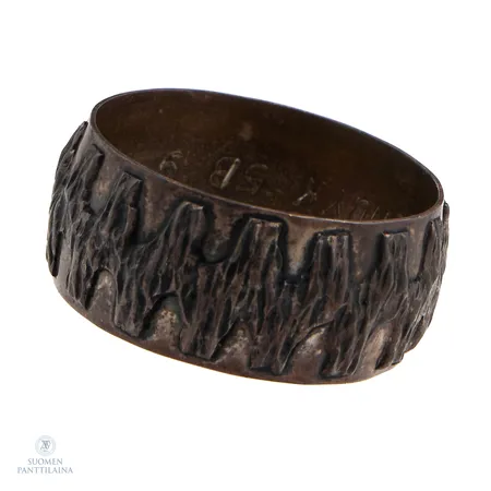 Kuviotu sormus, kaiverrettu, koko 20¼, 925,  Paino: 8,1 g