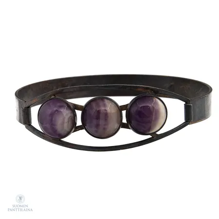 Rannerengas kivillä, kaiverrettu, Ø59mm, 813br,  Paino: 19,4 g