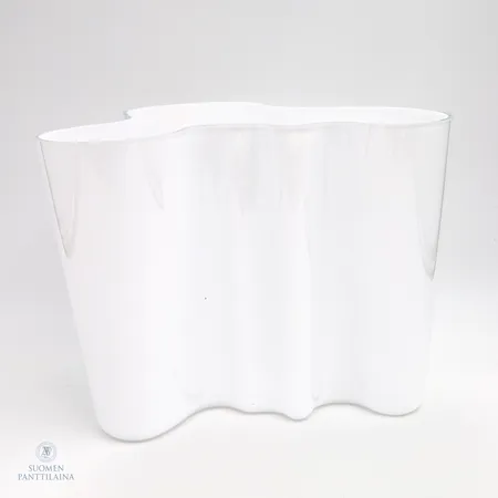 Savoy-maljakko, kirkas, design Alvar Aalto, korkeus 160mm, laserkaiverrus , valkoinen